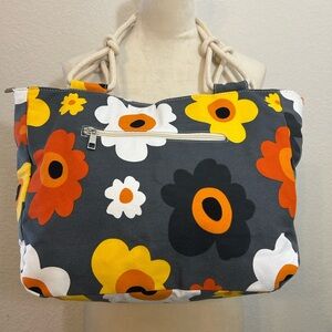 Summer Blooms Farmhouse Is My Style Floral Tote‎ Back Rope Handles